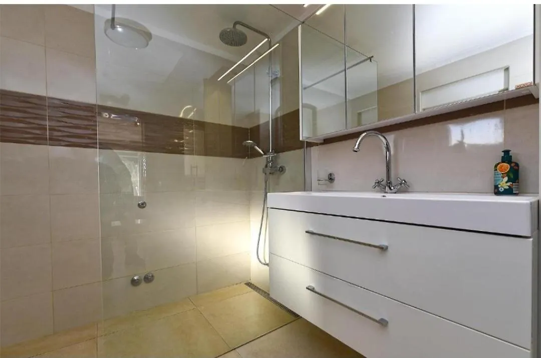 House With A Heated Pool And A Jacuzzi Villa Fazana